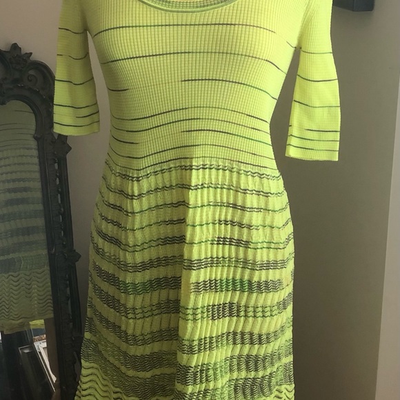 Authentic Missoni scoop neck neon yellow dress - Picture 2 of 9